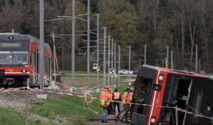 Dos descarrilamientos casi simult&aacute;neos dejan 15 heridos en Suiza