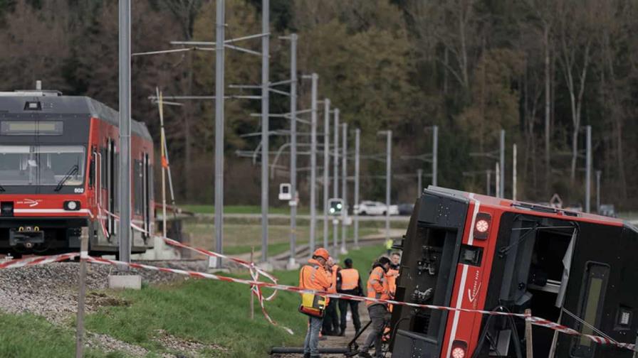 Dos descarrilamientos casi simultáneos dejan 15 heridos en Suiza