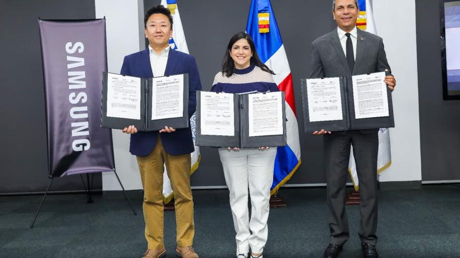 Samsung y el ITLA acuerdan capacitar estudiantes para la fabricación de productos Samsung y el ITLA acuerdan capacitar estudiantes para la fabricación de productos