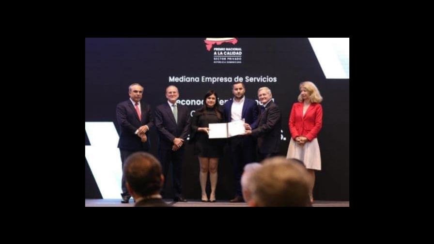 Jiménez Peña es reconocida por el Premio Nacional a la Calidad del Sector Privado