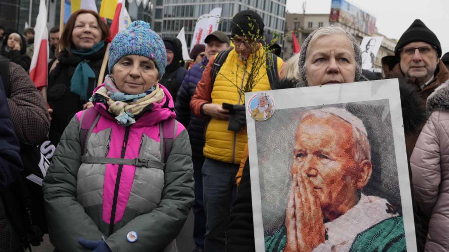 Marchas en defensa de Juan Pablo II tras documental Marchas en defensa de Juan Pablo II tras documental