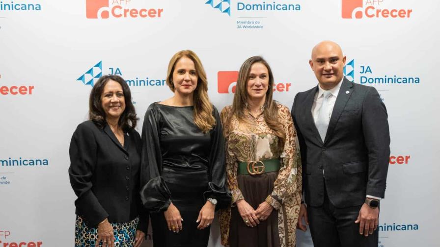 “Jóvenes Preparados”, la nueva iniciativa de AFP Crecer y Junior Achievement Dominicana “Jóvenes Preparados”, la nueva iniciativa de AFP Crecer y Junior Achievement Dominicana