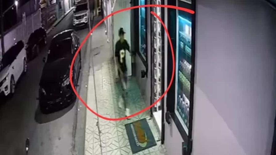 Policía identifica pistoleros que ultimaron a dos hombres en un “drink” de Baní Policía identifica pistoleros que ultimaron a dos hombres en un “drink” de Baní