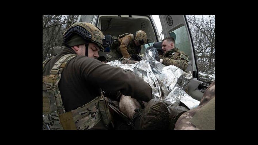 Rusia entrega a Ucrania cinco prisioneros de guerra heridos Rusia entrega a Ucrania cinco prisioneros de guerra heridos