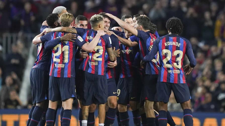 El Barcelona pide la dimisión del presidente de LaLiga del fútbol español El Barcelona pide la dimisión del presidente de LaLiga del fútbol español