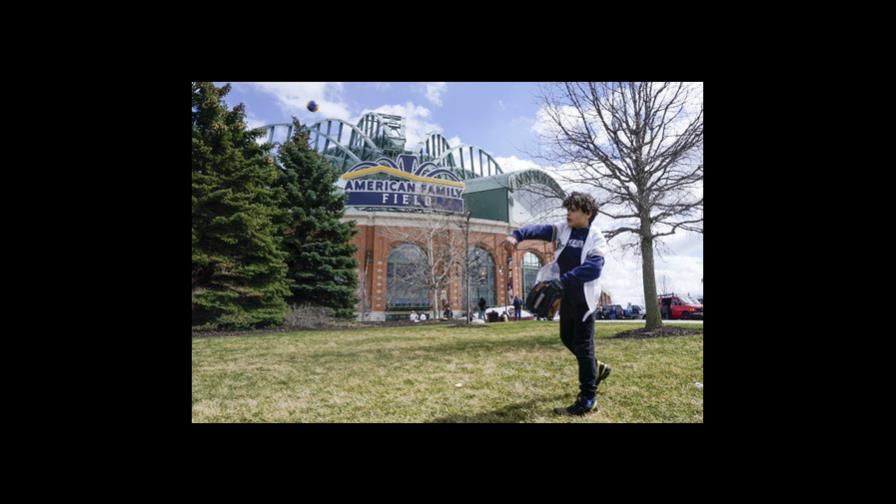 Conversaciones sobre renovar estadio de Cerveceros en fase inicial Conversaciones sobre renovar estadio de Cerveceros en fase inicial
