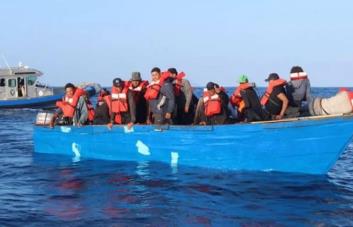 Repatrian a 39 dominicanos interceptados en Puerto Rico
