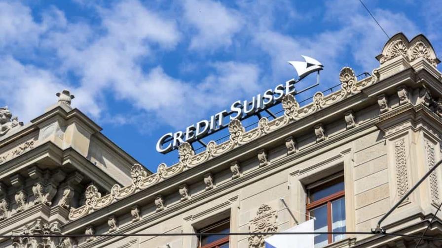 Bonistas Credit Suisse contratan al bufete más temido para representarles