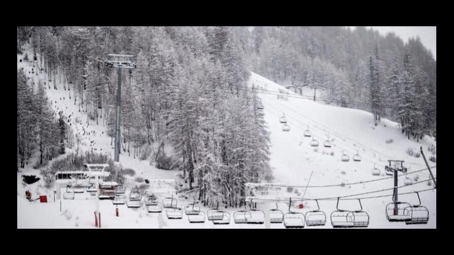 Un esquiador ebrio fallece al caer de una telecabina en los Alpes franceses Un esquiador ebrio fallece al caer de una telecabina en los Alpes franceses