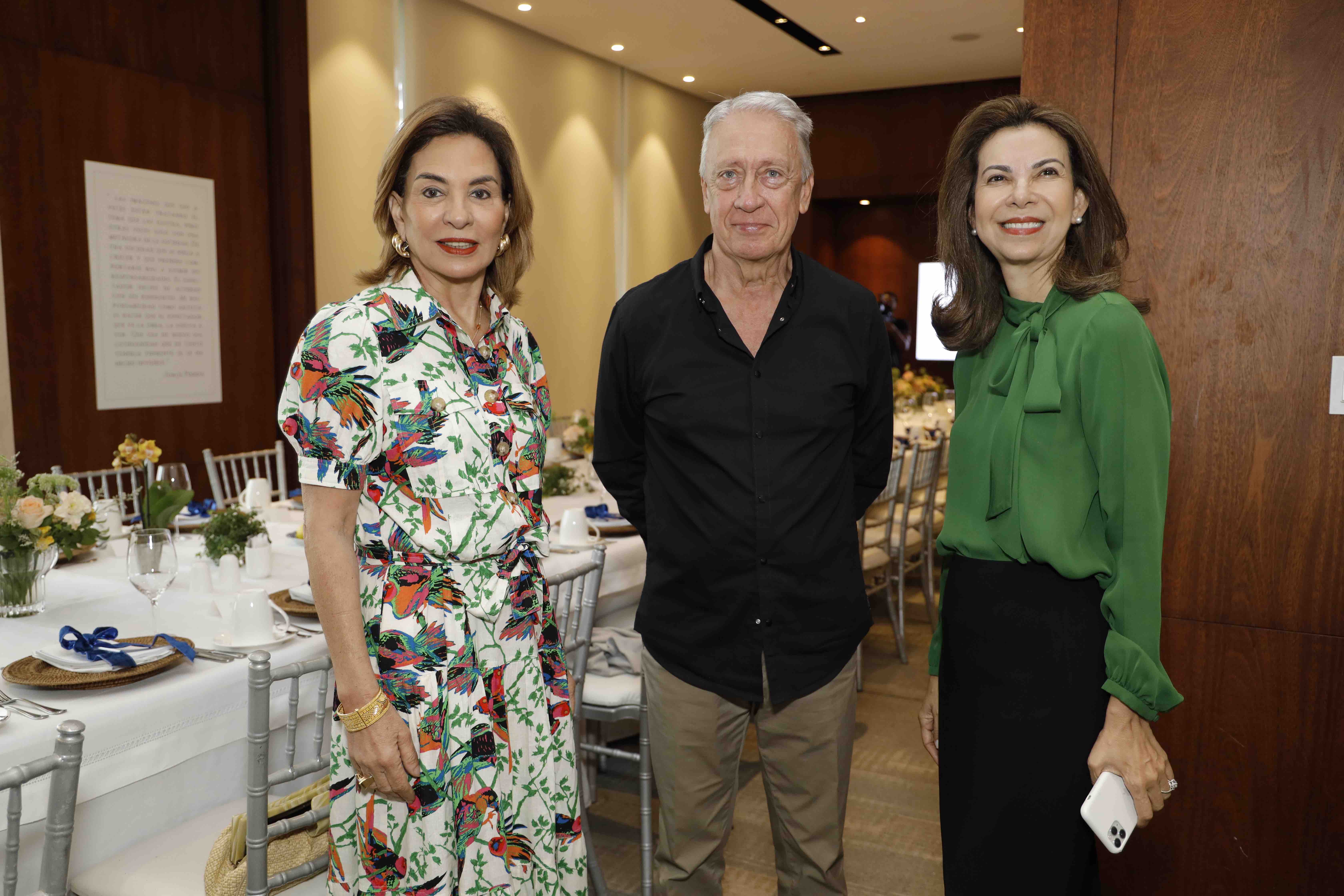 Haydée Rainieri, Fernando Varela y  Soraya Checo.