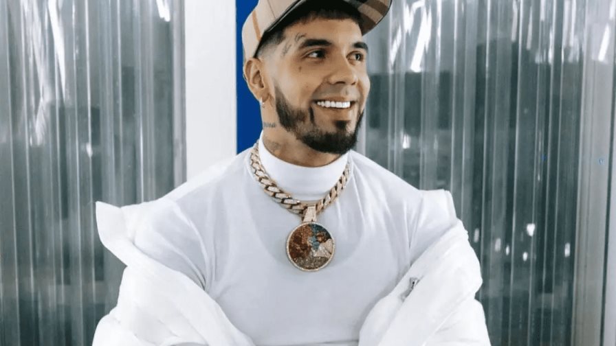 Anuel AA finalmente admite que es el padre de la hija de modelo colombiana