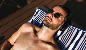 Consejos para proteger la barba del sol y mantenerla saludable