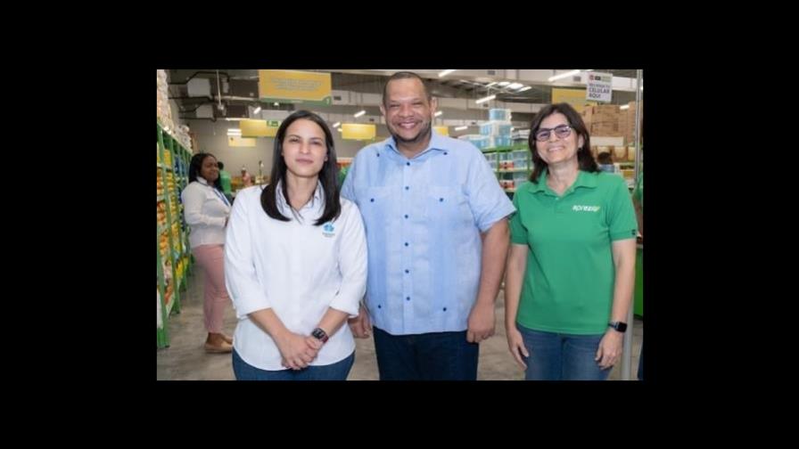 Grupo Ramos estrena un Aprezio en la comunidad La Victoria Grupo Ramos estrena un Aprezio en la comunidad La Victoria