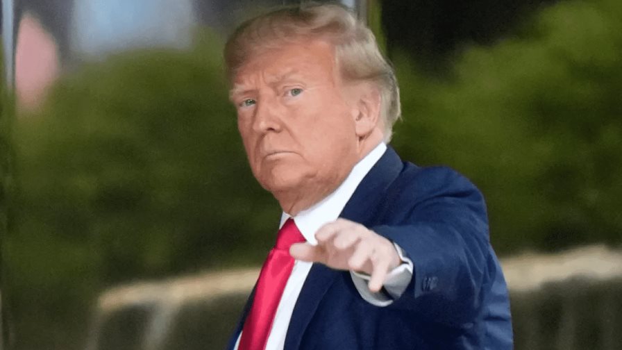 Video | Trump habla en Florida tras declararse no culpable de 34 delitos graves en NY Video | Trump habla en Florida tras declararse no culpable de 34 delitos graves en NY