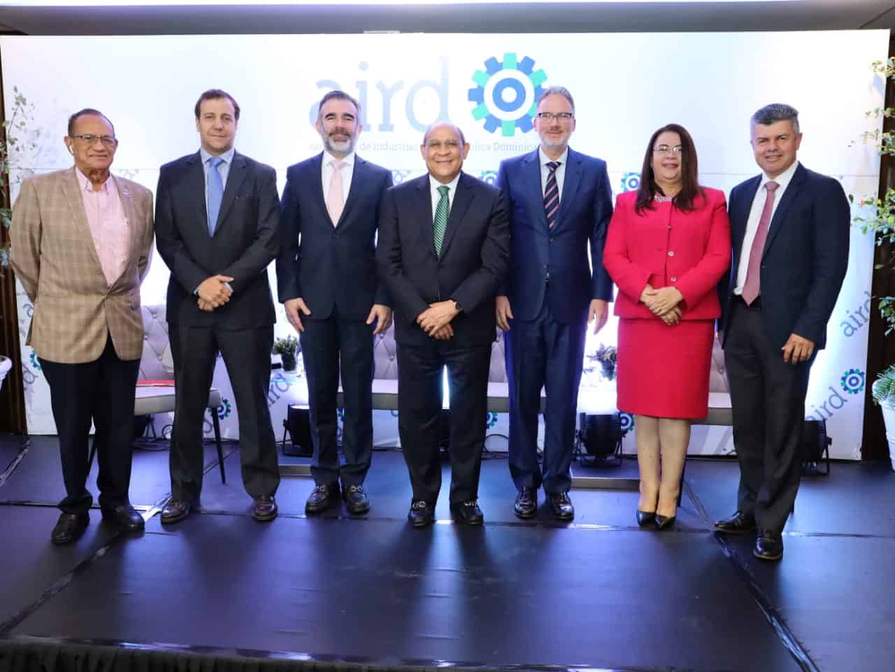 Gabriel del Río, Gonzalo Graña,Juan José Attías, Rafael Santos Badía, Mario Pujols, Maira Morla y Álvaro Ramírez