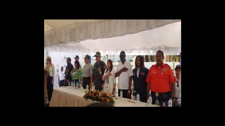 Gobernadora de La Romana solicita a la Alcaldía no emitir permisos para piscinas en los barrios Gobernadora de La Romana solicita a la Alcaldía no emitir permisos para piscinas en los barrios