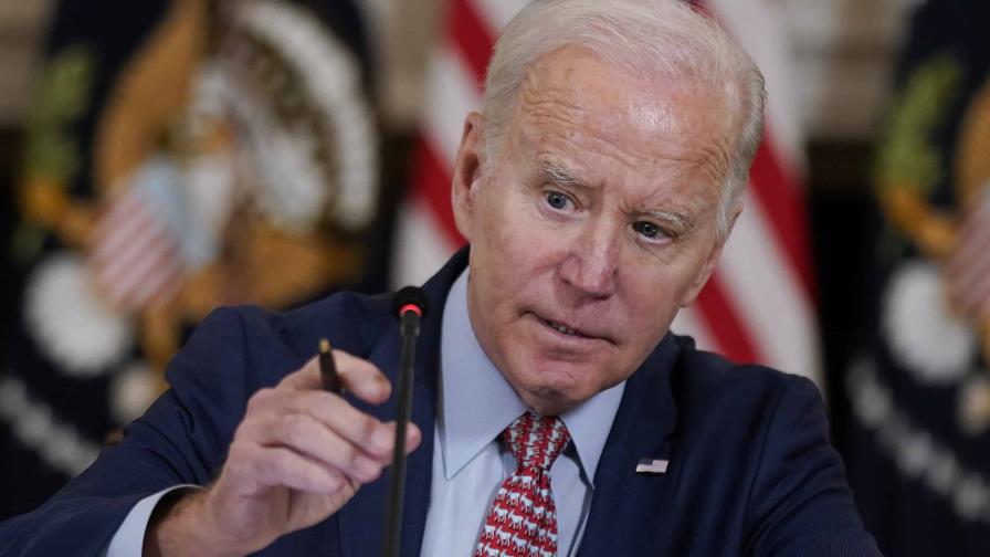 Biden firma una ley que pone fin a la emergencia sanitaria por el COVID-19 Biden firma una ley que pone fin a la emergencia sanitaria por el COVID-19