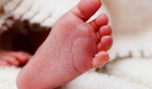 Dan 27 años de prisión a una mujer que dejó morir a su bebé a orillas de un río en EE.UU.