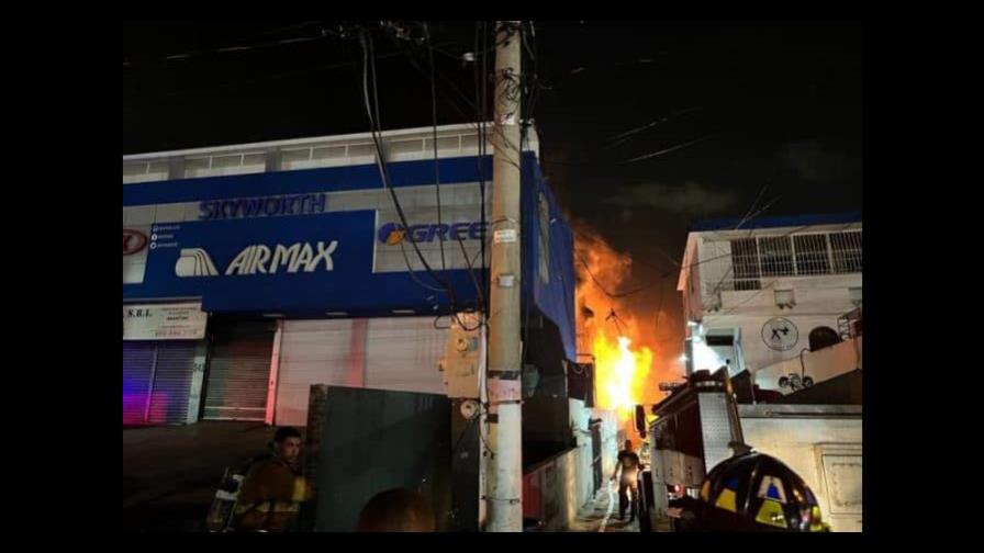Conformatic: se están investigando causas del incendio destruyó local en la 27