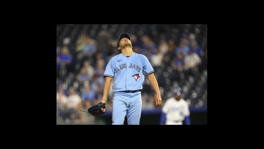 Yusei Kikuchi y Azulejos ganan en Kansas City