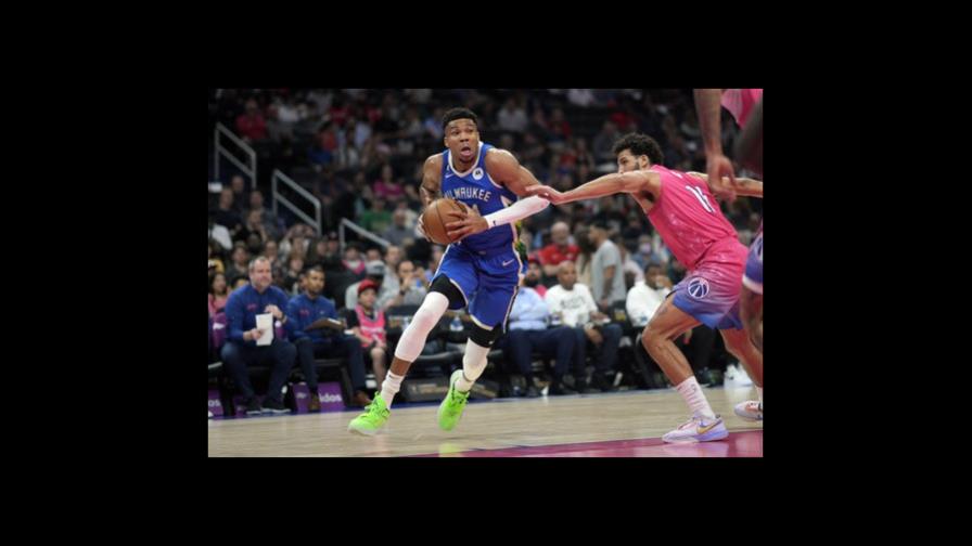 Con triple doble de Giannis, los Bucks vencen a Wizards Con triple doble de Giannis, los Bucks vencen a Wizards
