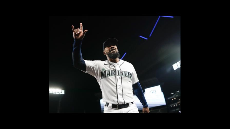 Teoscar Hernández dispara dos jonrones y Marineros vencen a los Angelinos