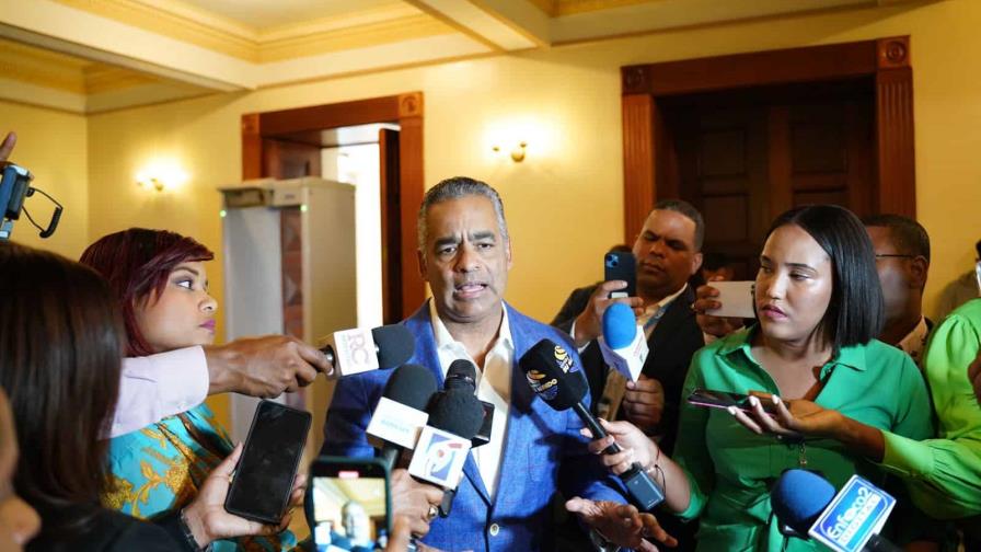 Ministro de la Presidencia niega al PLD que el Gobierno intervenga en sometimientos judiciales Ministro de la Presidencia niega al PLD que el Gobierno intervenga en sometimientos judiciales