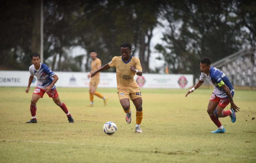 Goleada de O&M da cierre a la jornada tres de la LIga Dominicana de Fútbol