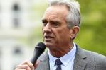 Robert Kennedy, sobrino de expresidente JFK, se postula para presidente de EE.UU. contra Joe Biden