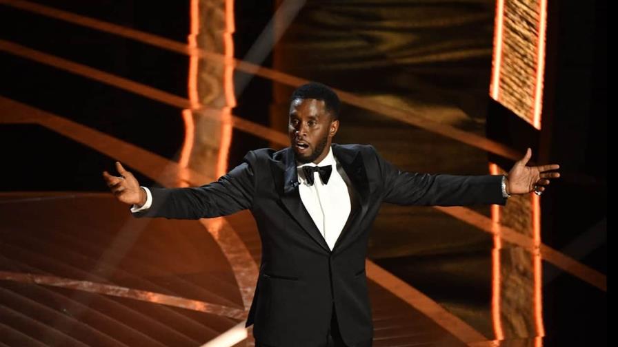 Diddy le paga cinco mil dólares diarios a Sting por samplear una de sus canciones Diddy le paga cinco mil dólares diarios a Sting por samplear una de sus canciones