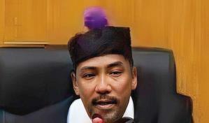 Por "recibir dinero" y por ausencias en sus funciones, destituyen a dos jueces