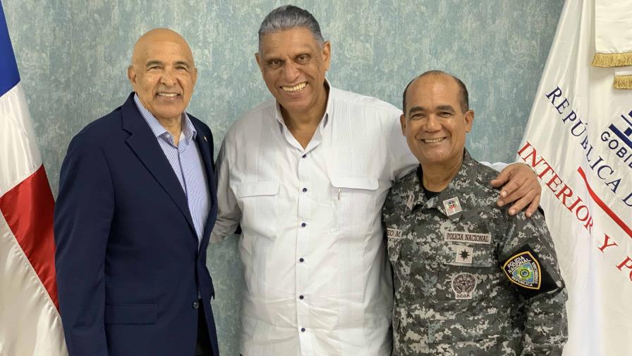 Eduardo Gómez visita Ministro Interior y elogia Programa “De Vuelta al Barrio”