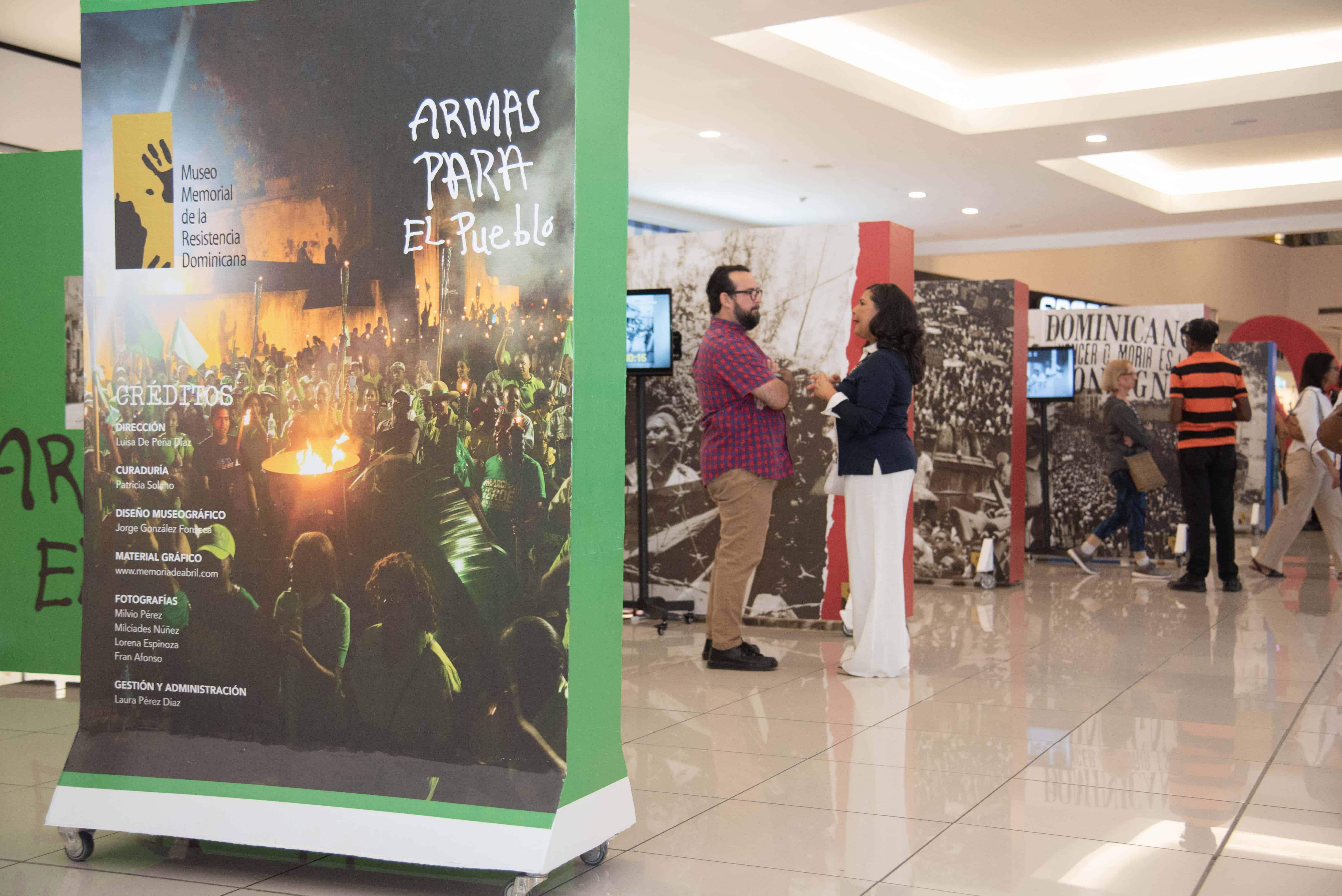 Exposición “Armas para el pueblo”.