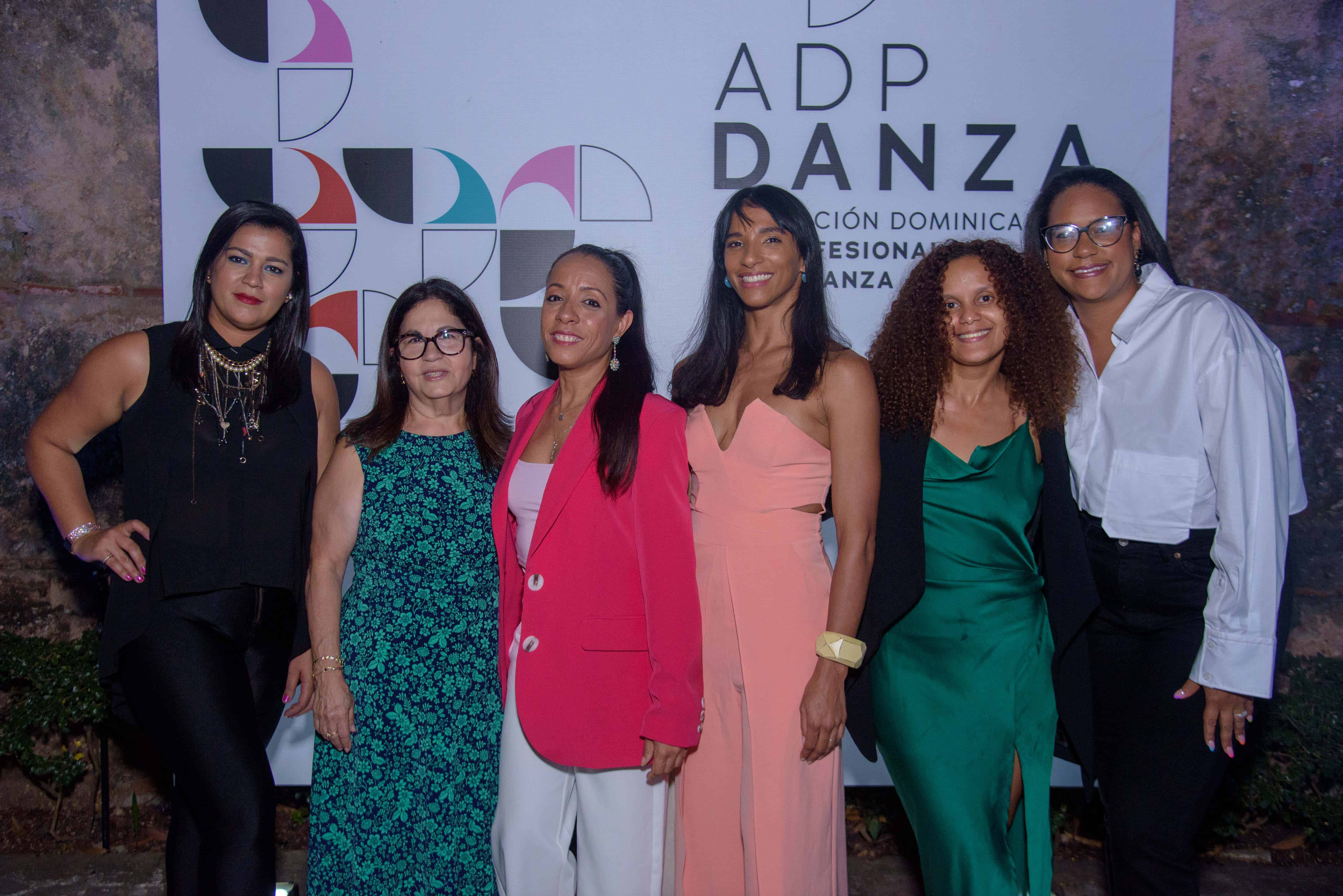 Lorraine Díaz bello, Sarah Esteva, Valentina Grillo, Cindy Sosa, Patricia Ortega y Shekira Mueses Gallardo. 