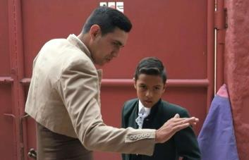 Niños toreros, el relevo de una tradición que se niega a morir en Venezuela