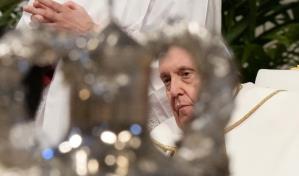 Francisco preside la misa de Jueves Santo en el Vaticano