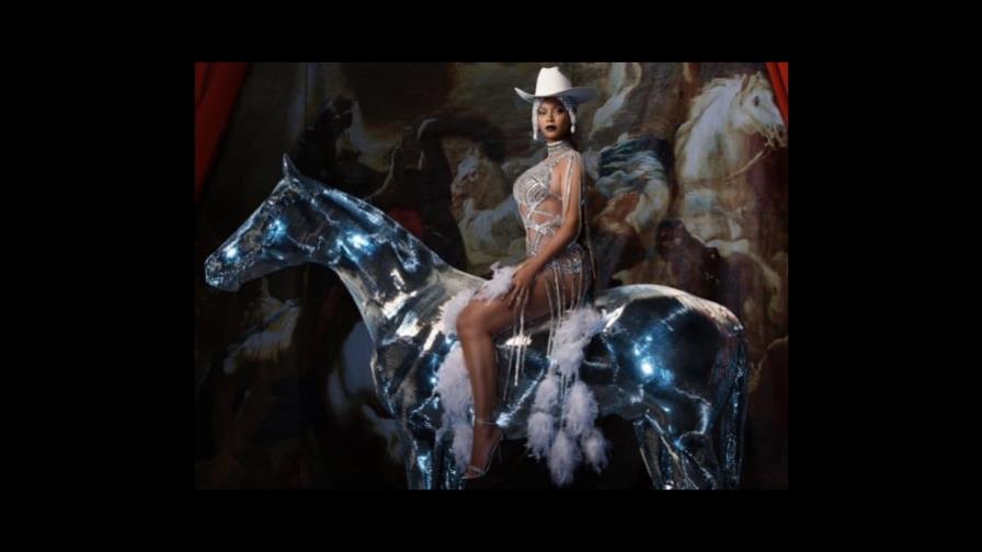 De tendencia a fondo de armario, el auge de los metalizados en moda