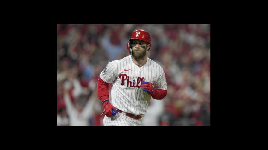 Práctica de bateo de Bryce Harper alimenta esperanzas de los Filis