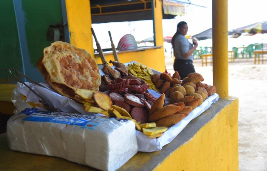 En Guayacanes un pecaíto frito puede costar hasta mil pesos