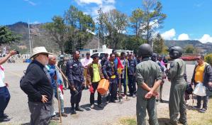 M&aacute;s de 70 hombres intensifican labores contra incendios en el Parque Nacional Jos&eacute; del Carmen Ram&iacute;rez