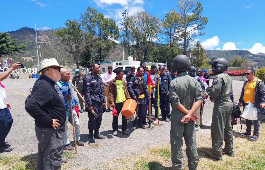 Más de 70 hombres intensifican labores contra incendios en el Parque Nacional José del Carmen Ramírez