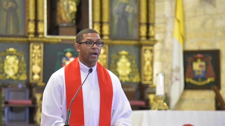 Sermón de las Siete Palabras: “Al ritmo que vamos, los dominicanos seremos menos en nuestro propio suelo”