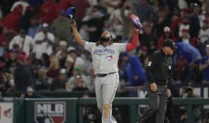 Bichette conecta jonrón; Azulejos vencen a Angelinos
