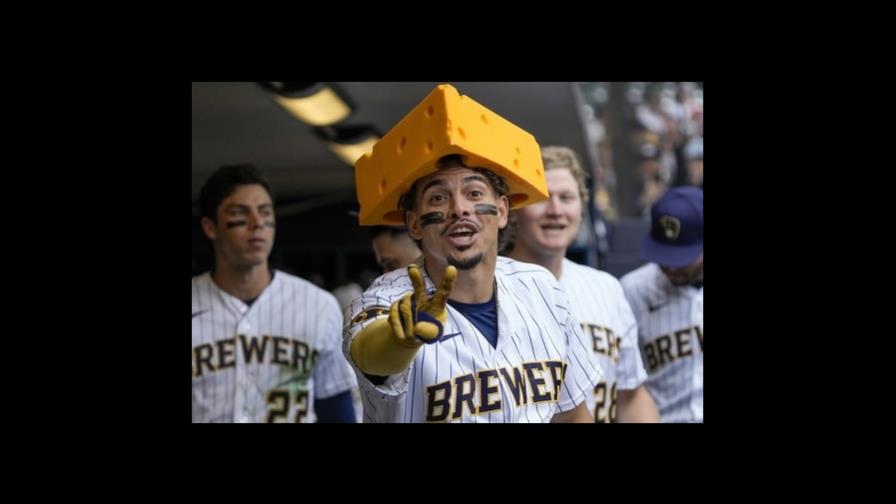 Peralta y Adames se combinan para triunfo de Cerveceros sobre Cardenales