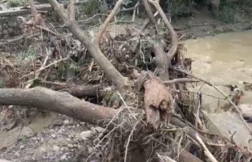Crecida de río inunda decenas de viviendas en Jacagua de Santiago