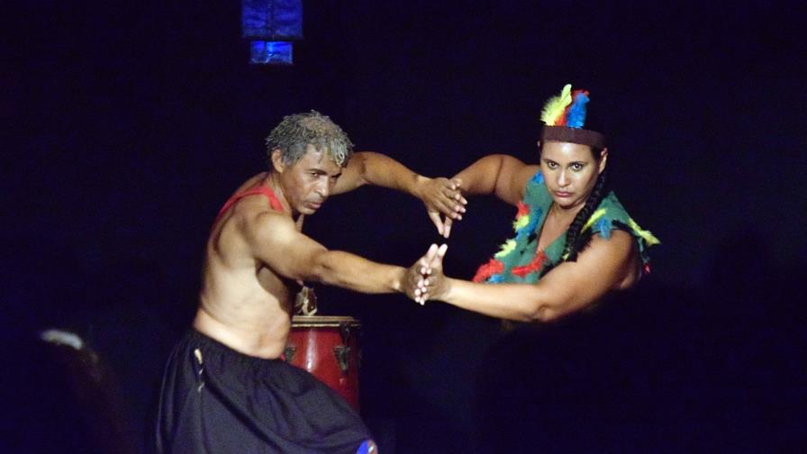 Inauguran “La Gruta” de Anacaona Teatro