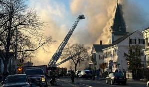 Se incendia una iglesia en Massachusetts después de Semana Santa
