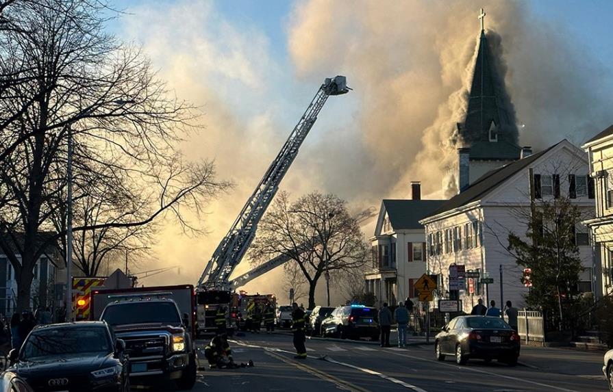 Se incendia una iglesia en Massachusetts después de Semana Santa