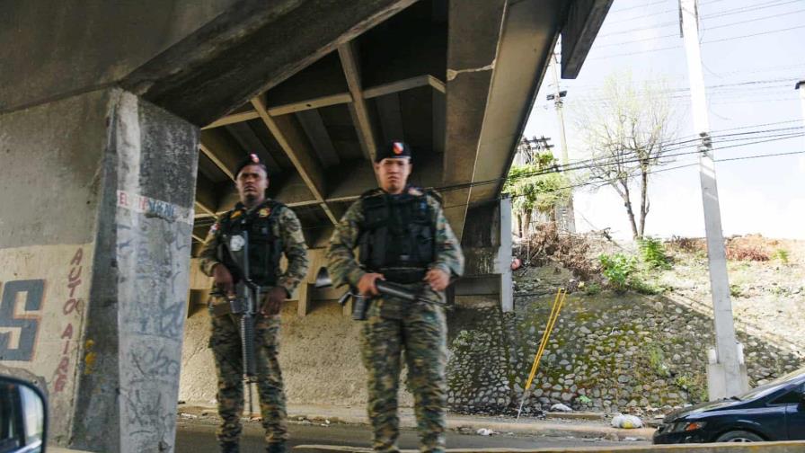 Más patrullaje de lo usual en avenidas y carreteras este lunes