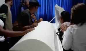 Sepultan se&ntilde;ora y dos de los ni&ntilde;os fallecidos en accidente de Piedra Blanca